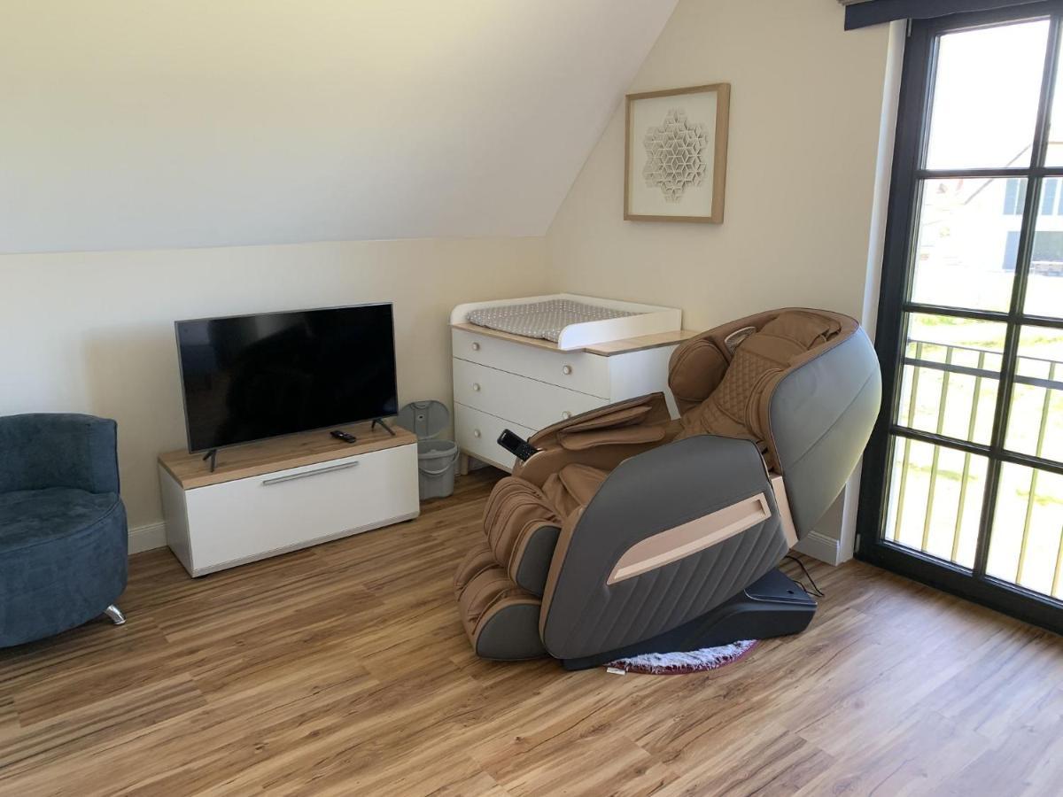 Reetland Am Meer - Premium Reetdachvilla Mit 3 Schlafzimmern, Sauna, Kamin Und Massagesessel F05 德兰斯克 外观 照片